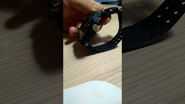 Замена ремешка на китайских часах Sanda смотреть онлайн