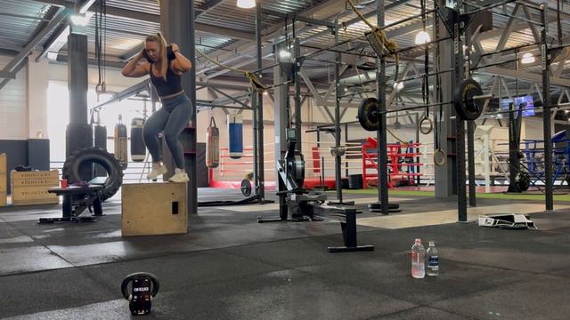 Sever Throwdown V WOD 1.1 и 1.2 смотреть онлайн