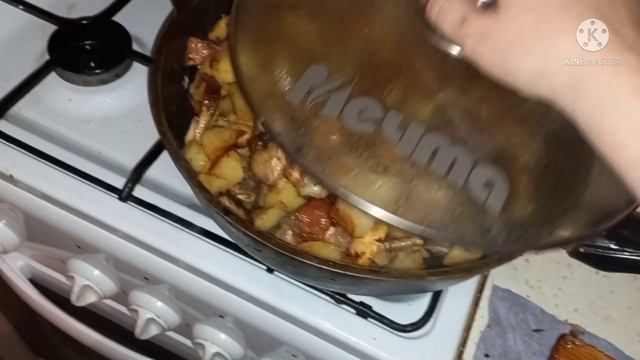 На ужин у нас картошка с куриными крылышками и яблочный пирог смотреть онлайн