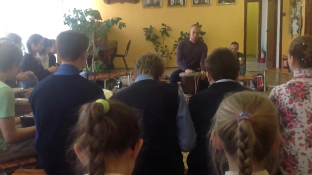 2. Барабаны We will rock you смотреть онлайн
