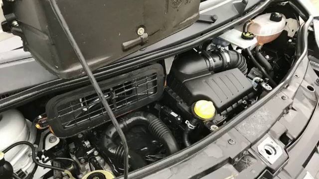 Utilitaire léger Renault Trafic Fourgon tolé 2.0 DCI 90 L1H1 Chateauroux Poids Lourds S.A. смотреть онлайн