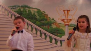 Весёлая песенка СКАЧЕТ ПО ПОЛЯМ.