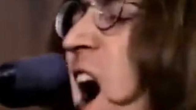 The Beatles,John Lennon, Eric Clapton & Jimi Hendrix - Yer Blues смотреть онлайн
