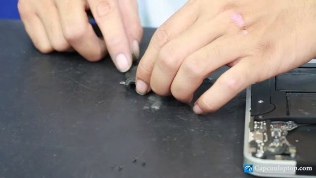 HƯỚNG DẪN VỆ SINH MACBOOK A1370 – TỰ VỆ SINH LAPTOP TẠI NHÀ - CAPCUULAPTOP.COM смотреть онлайн