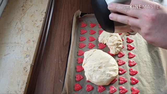 РУЛЕТ на 14 Февраля | очень ВКУСНЫЙ и НЕЖНЫЙ | Roll Hearts | Valentine's day | David Malaniia смотреть онлайн