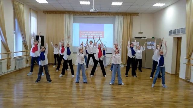 Будь первым! Флешмоб. Хореографический ансамбль "Светоч" смотреть онлайн