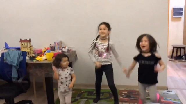 Head, Shoulders, Knees and Toes Dance. Голова, плечи, коленки и носочки Танец. смотреть онлайн