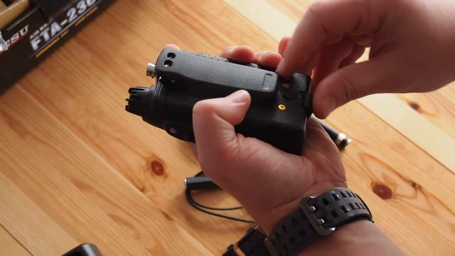 Авиа радиостанция Yaesu FTA-230 смотреть онлайн