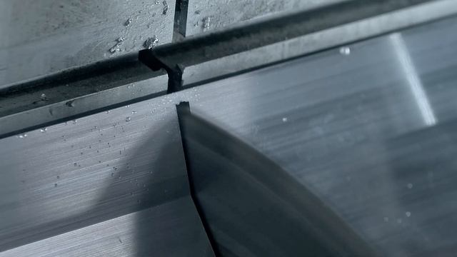 Invisiline Factory смотреть онлайн