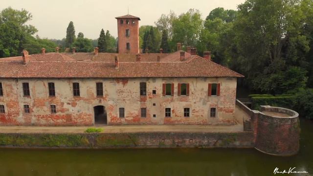 MILAN | Borromeo CASTLE by Drone | Patrimonio d'Italia - Monuments of Italy смотреть онлайн