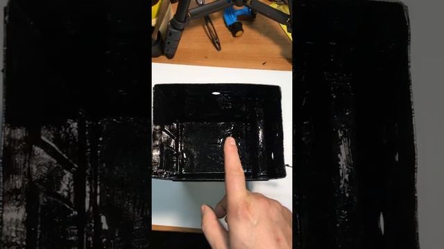 Молотковая краска по металлу для ящика АКБ, результат ИЖ Юнкер #Shorts смотреть онлайн