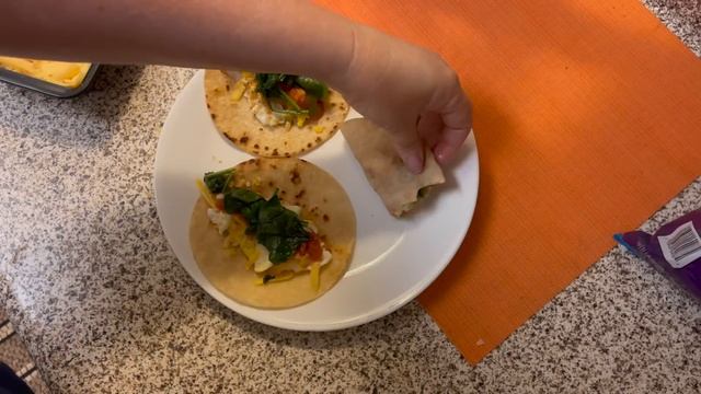 WHAT I EAT IN A DAY - SIMPLE + DELICIOUS смотреть онлайн