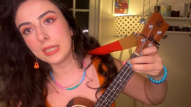 UKULELE E AKORU KOLAY 4 ALTERNATİF YÖNTEM | UKULELE DERSİ смотреть онлайн