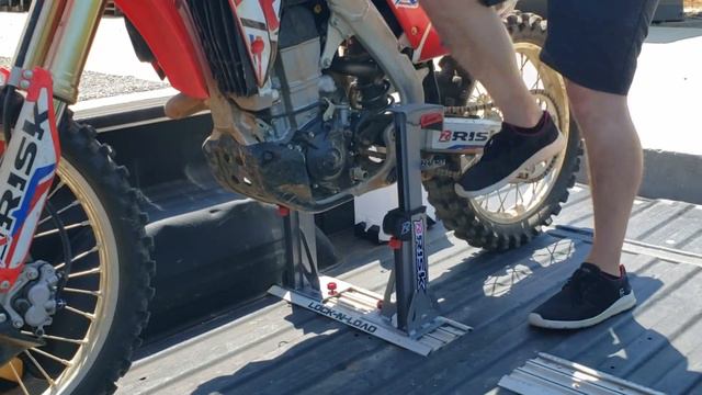 Lock N Load PRO Dirt Bike Transport System - A "QUICKY" Video - #RiskRacing #riskracingmoto смотреть онлайн