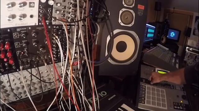 Eurorack Dub by LavLab смотреть онлайн