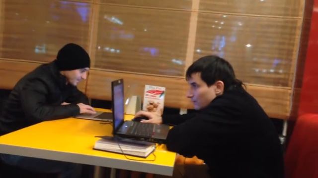 "Подсматриваю ...)))" 25.10.14 (Видео - Дневник Юрзина Артёма "Жизнь, как она есть") смотреть онлайн