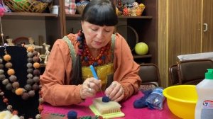 Мастер-класс: бусы из шерсти (сухое и мокрое валяние)