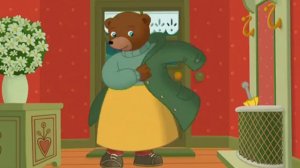 Бурый медвежонок - ХОЧЕТ ОДЕВАТЬСЯ САМ (20)