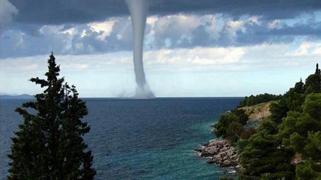 Que significa soñar con tornados de mar? смотреть онлайн