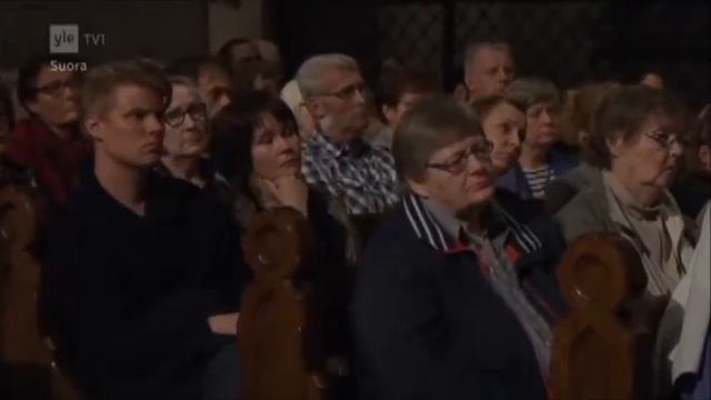 Arkkipiispa Kari Mäkinen Turvapaikka-konsertissa 13.9.2015 смотреть онлайн