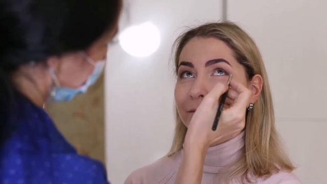Дневной макияж на нависшее веко секреты нанесения теней. смотреть онлайн
