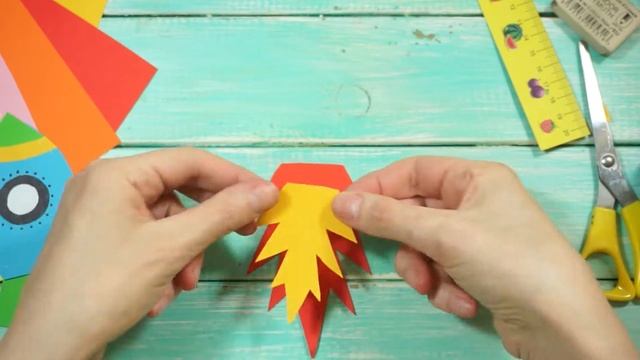 Как сделать ракету в космосе из бумаги. Рисунок ракеты из бумаги. A rocket in space made of paper. смотреть онлайн