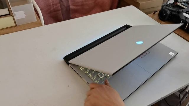 New Alienware M17 R4 Review - RTX 3080 Gaming Machine смотреть онлайн