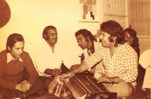 Аҳмад Зоҳир - Ahmad Zahir - احمد ظاهر - Зи сангу нест қалби ман - Ze sang o nist qalbe man