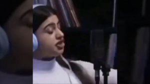 АААААА ЖЕНЩИНА 
#мем