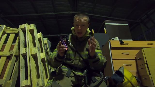 ЧЕМ ДЫШАТ ПОЖАРНЫЕ И НА СКОЛЬКО ХВАТИТ БАЛЛОНА? смотреть онлайн