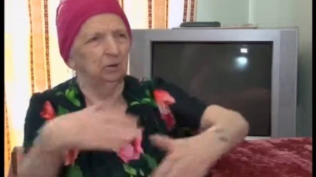 №2071: Бабушка и гармошка смотреть онлайн