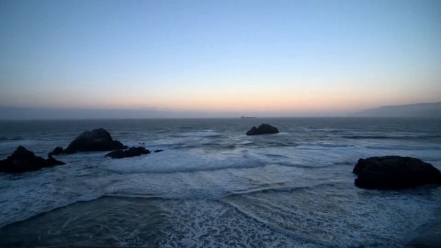 Cкалы и море. Скалы в сумерках. Пляж, океан, очень красиво смотреть онлайн