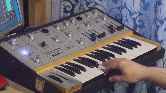 Звучит РИТМ-2 | USSR Synthesizer Ritm-2 смотреть онлайн