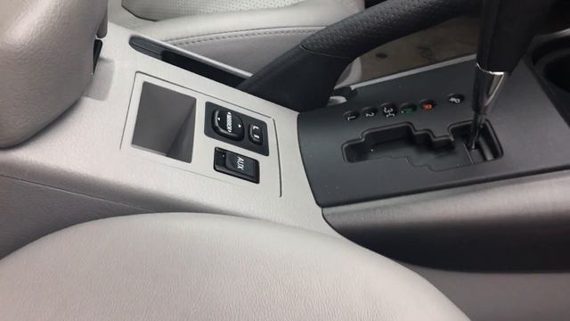 2011 Toyota RAV4 Limited In-Depth Review смотреть онлайн