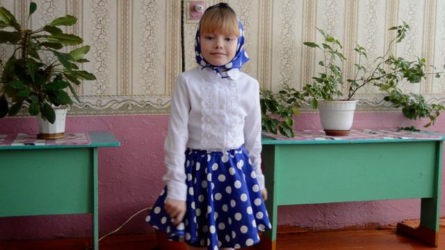 Песня "Топ, топ, каблучки", исполняет Базаркина Ангелина смотреть онлайн