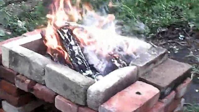 как сделать самодельный мангал из красного кирпича без раствора. проверка мангала огнем.