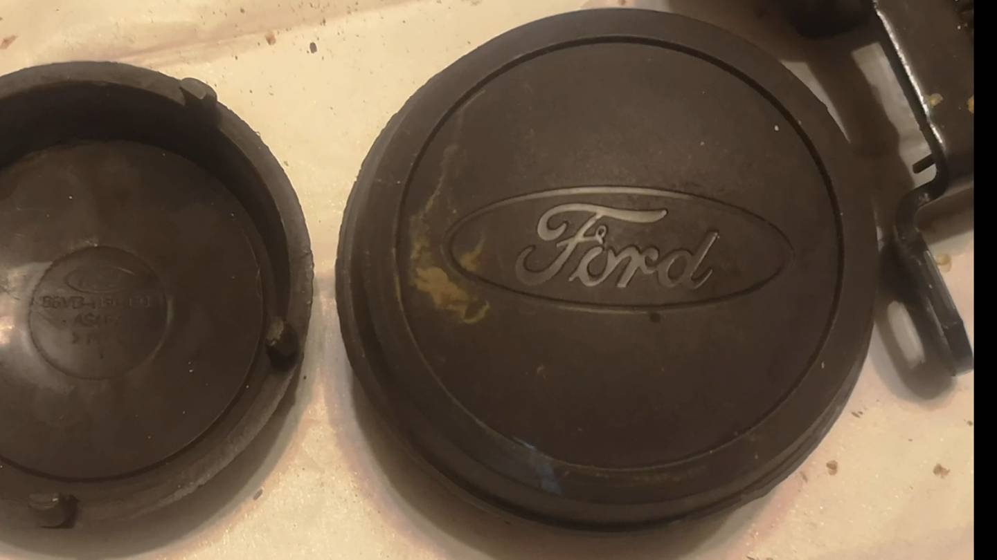 Запчасти Форд Транзит, приспособления и станок. смотреть онлайн