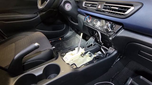 Kia Seltos - Center Console Removal and Air Bag Module Access смотреть онлайн