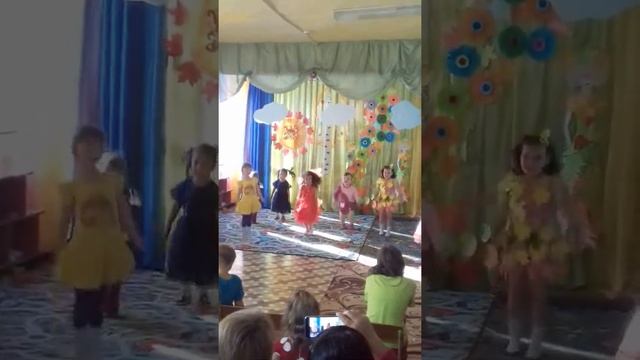 Танец"дождик" смотреть онлайн