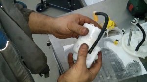 Замена топливного фильтра Hyundai Elantra в новом кузове