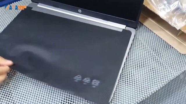 HP 250 G8 2W8X8EA i5-1135-15.6'' 8GB 2666 MHz DDR4 256GB SSD смотреть онлайн