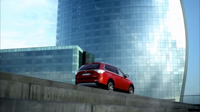 2015 OUTLANDER Promotional Video 30sec MITSUBISHI YouTube смотреть онлайн