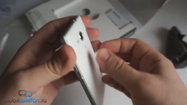 Распаковка Sony Xperia SP в белом цвете (unboxing): комплект и включение смотреть онлайн