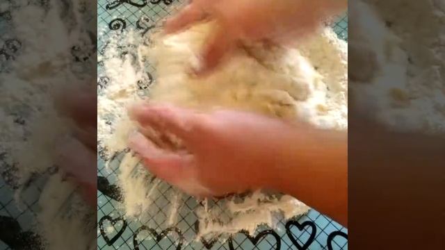 Пуховые булочки с хрустящей посыпкой - штройзелем. Как в детстве смотреть онлайн