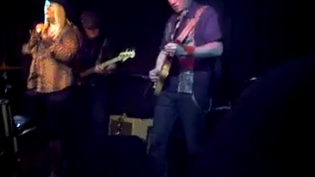 DANA DIXON - FEMALE BLUES HARP PLAYER. LITTLE WALTER COMES TO TOWN ! смотреть онлайн