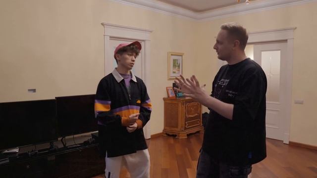 МИЛЛИОНЕР ИЗ ТРУЩОБ — РАХИМ АБРАМОВ ● Где Он Живет и Работает ● Розыгрыш 30 Подарков смотреть онлайн