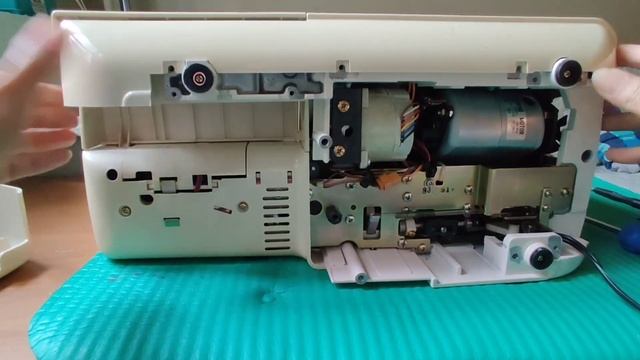 Singer Quantum XL-1 Taking Apart