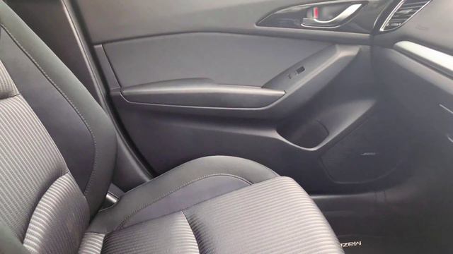 Mazda 3 2 0 SKYACTIV G Sport Nav 5dr смотреть онлайн