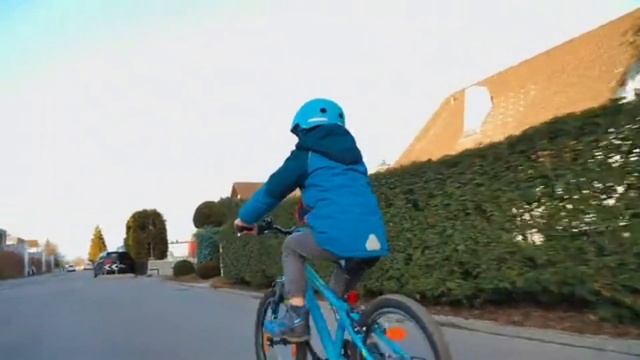 Audi's electric mountain bike costs over $10,000 смотреть онлайн