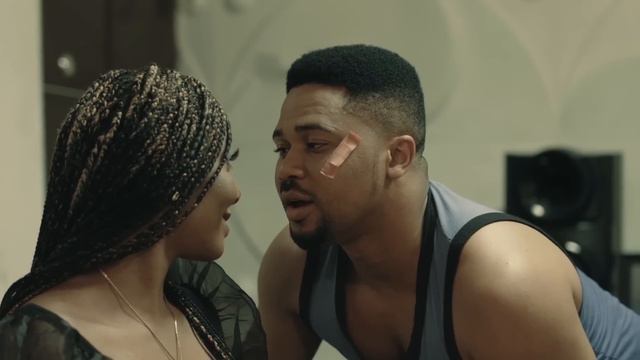 JUSTE SOUS MON NEZ- Film Nigerian En Francais Complete смотреть онлайн